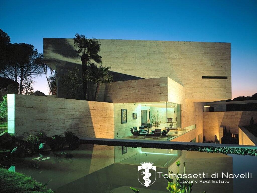Impresionante villa de autor en finca privada a 14 km de Madrid