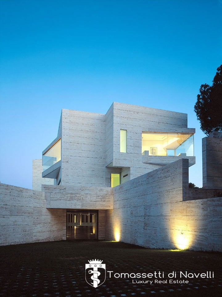 Impresionante villa de autor en finca privada a 14 km de Madrid