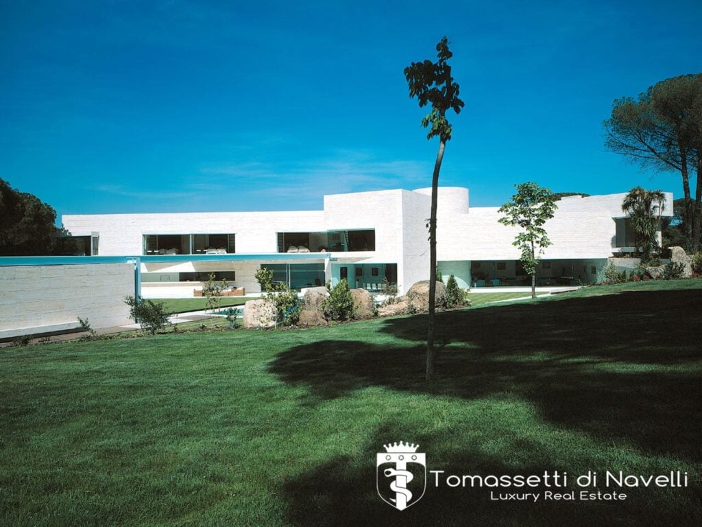 Impresionante villa de autor en finca privada a 14 km de Madrid