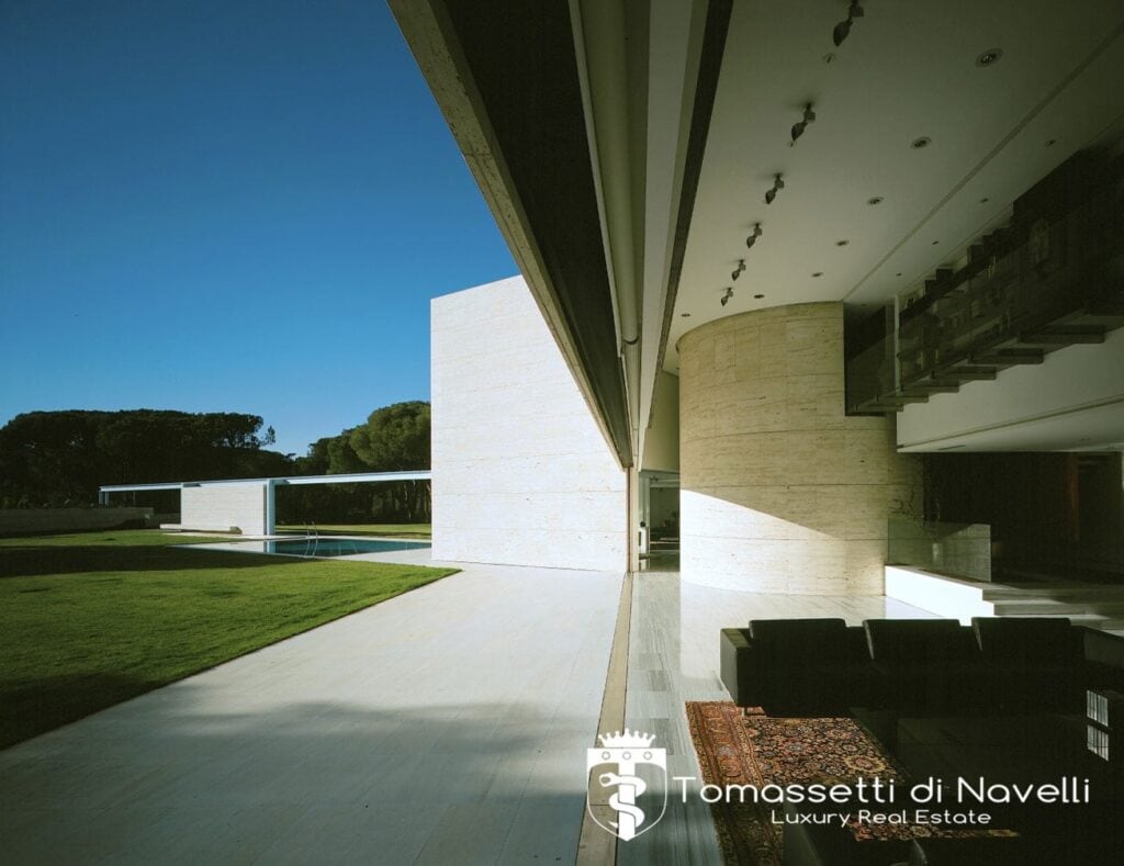Impresionante villa de autor en finca privada a 14 km de Madrid
