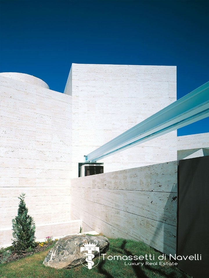 Impresionante villa de autor en finca privada a 14 km de Madrid
