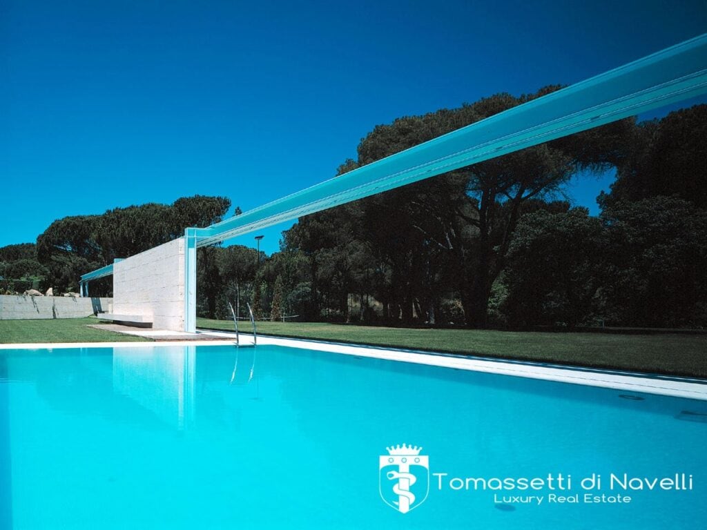 Impresionante villa de autor en finca privada a 14 km de Madrid