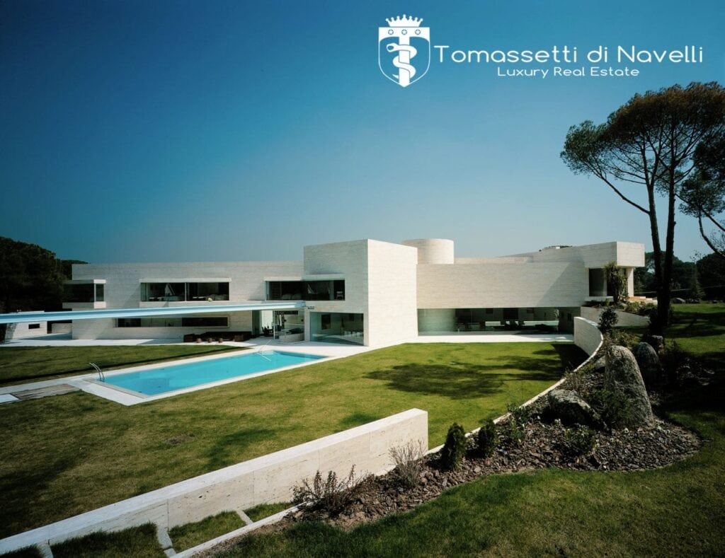 Impresionante villa de autor en finca privada a 14 km de Madrid