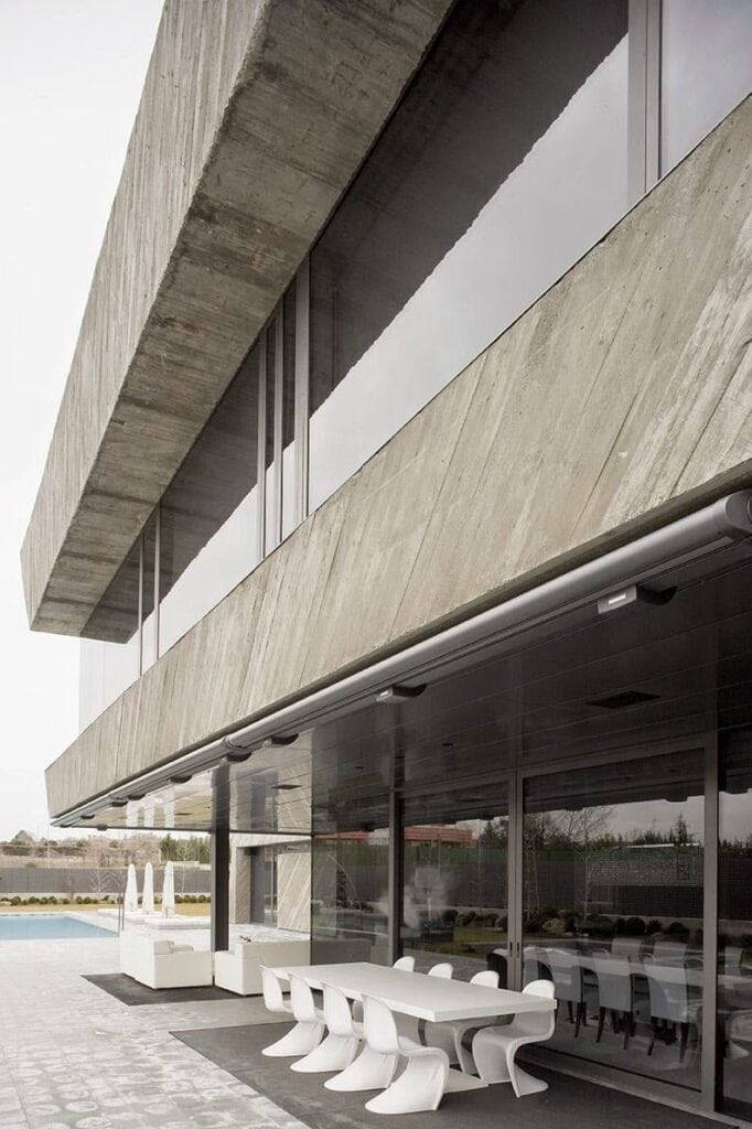 Villa escultórica de lujo diseñada por A-Cero inspirada en Oteiza