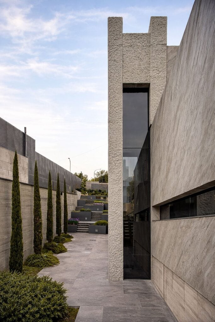 Villa escultórica de lujo diseñada por A-Cero inspirada en Oteiza