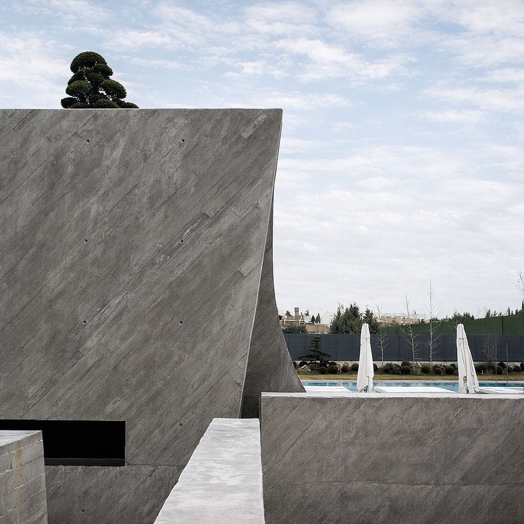 Villa escultórica de lujo diseñada por A-Cero inspirada en Oteiza