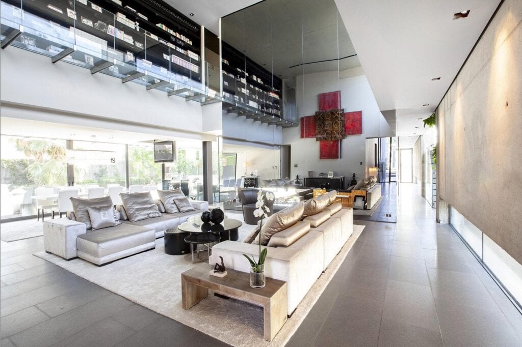 Villa escultórica de lujo diseñada por A-Cero inspirada en Oteiza