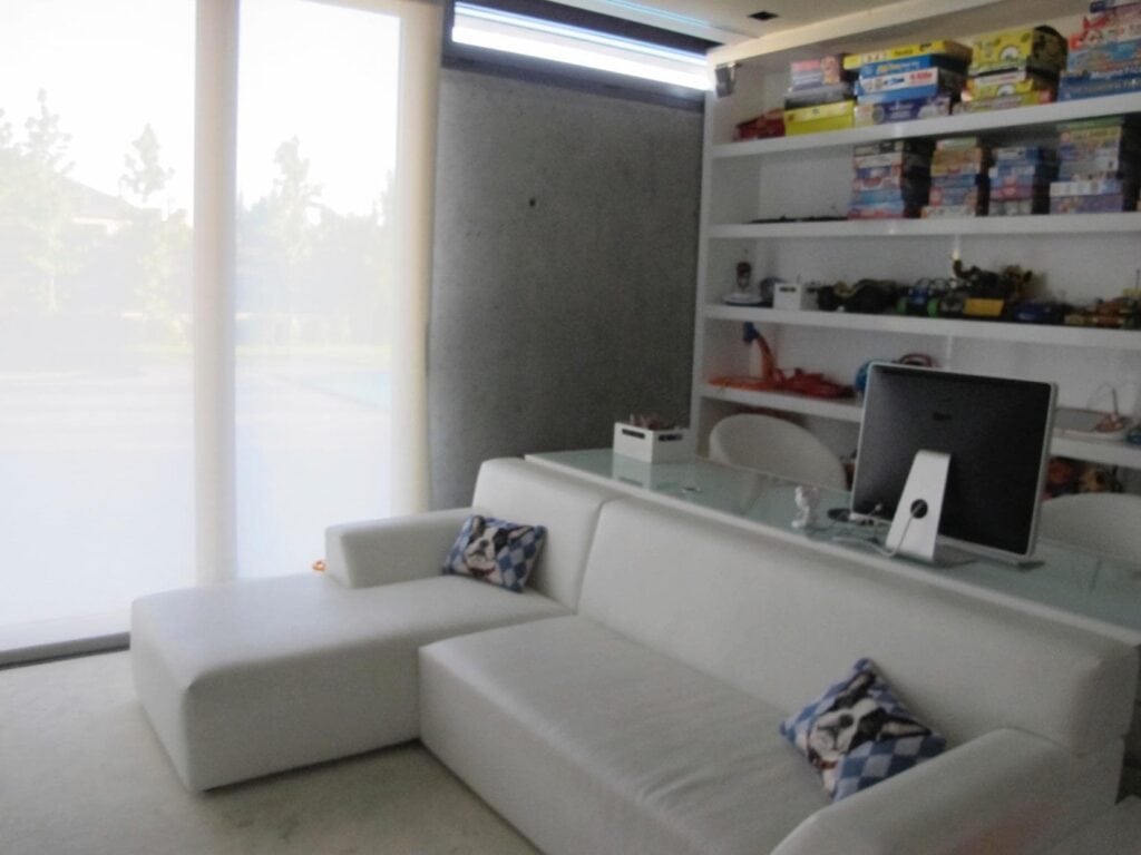 Villa escultórica de lujo diseñada por A-Cero inspirada en Oteiza
