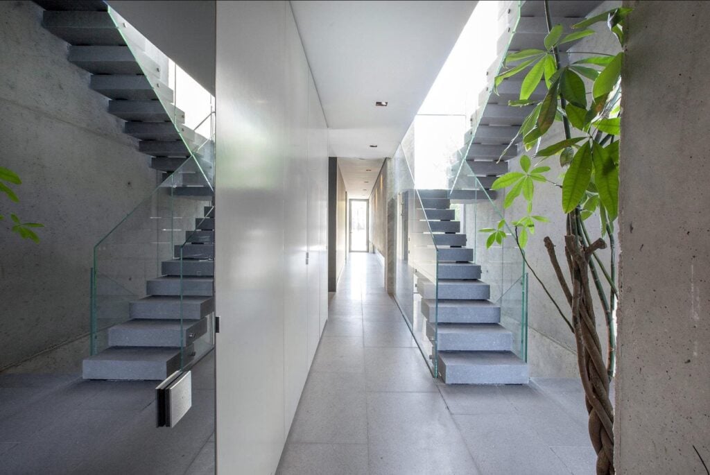 Villa escultórica de lujo diseñada por A-Cero inspirada en Oteiza