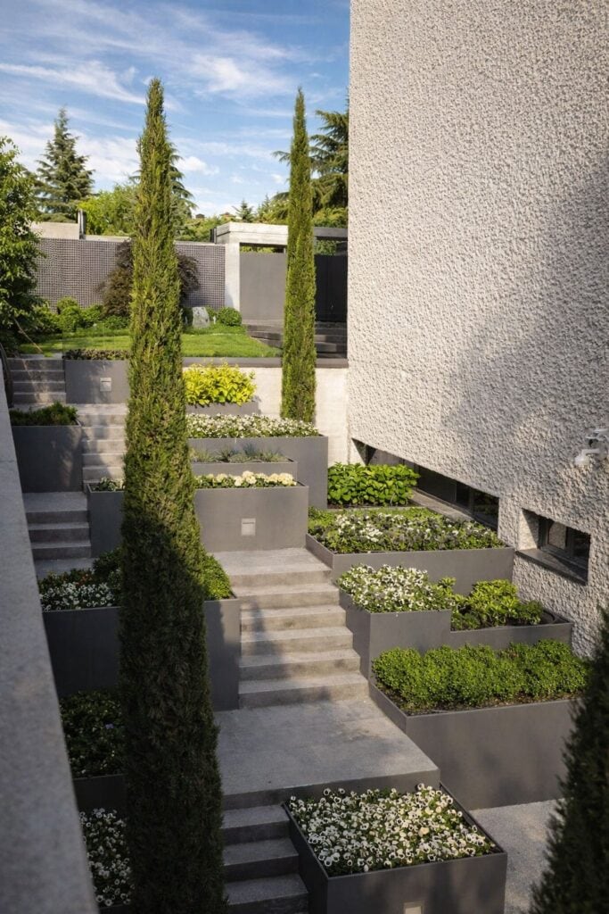 Villa escultórica de lujo diseñada por A-Cero inspirada en Oteiza