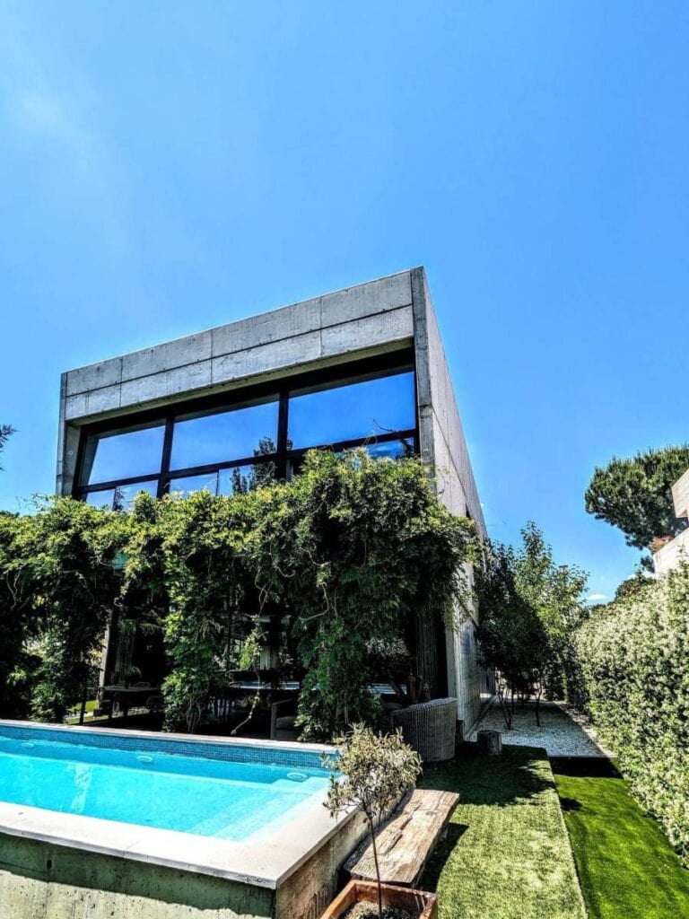 Chalet de diseño minimalista en La Pinada – Pozuelo de Alarcón