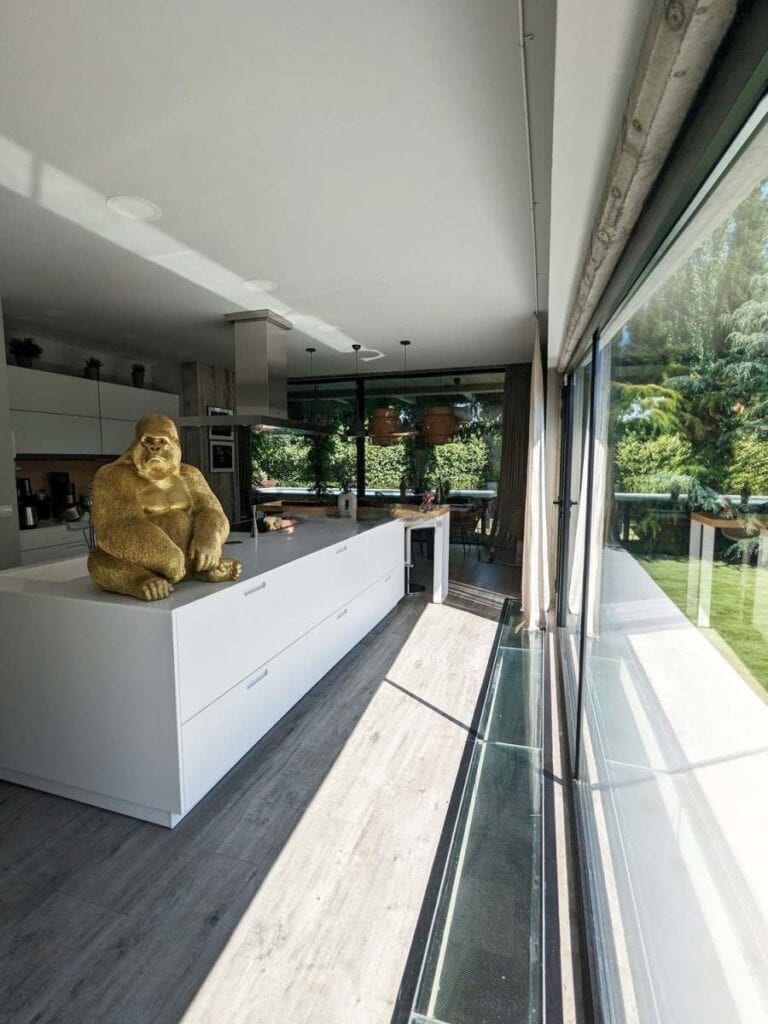Chalet de diseño minimalista en La Pinada – Pozuelo de Alarcón