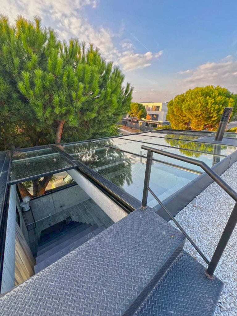Chalet de diseño minimalista en La Pinada – Pozuelo de Alarcón