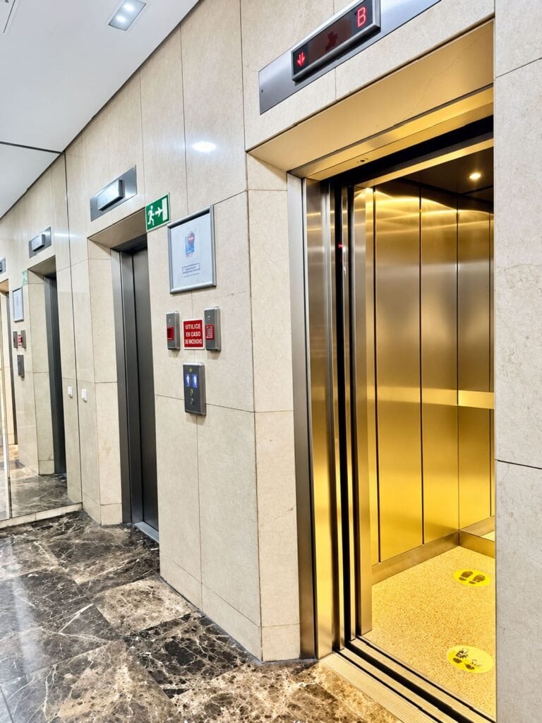 Exclusiva vivienda en planta 21 con vistas panorámicas de Madrid – Plaza Castilla