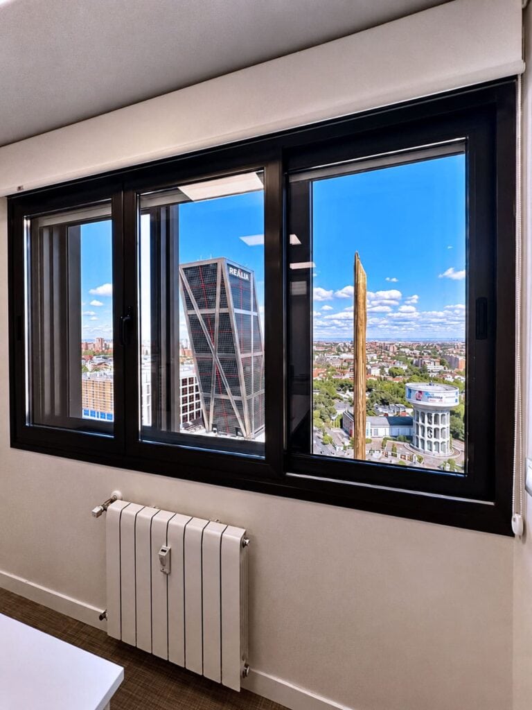 Exclusiva vivienda en planta 21 con vistas panorámicas de Madrid – Plaza Castilla