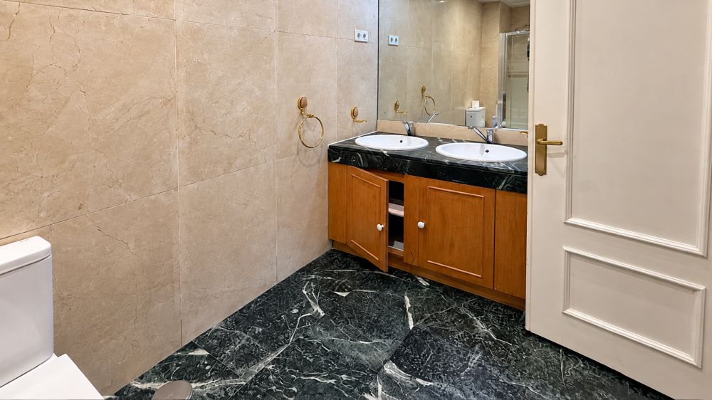 Amplio piso de 192 m2 para reformar en zona Retiro – Madrid